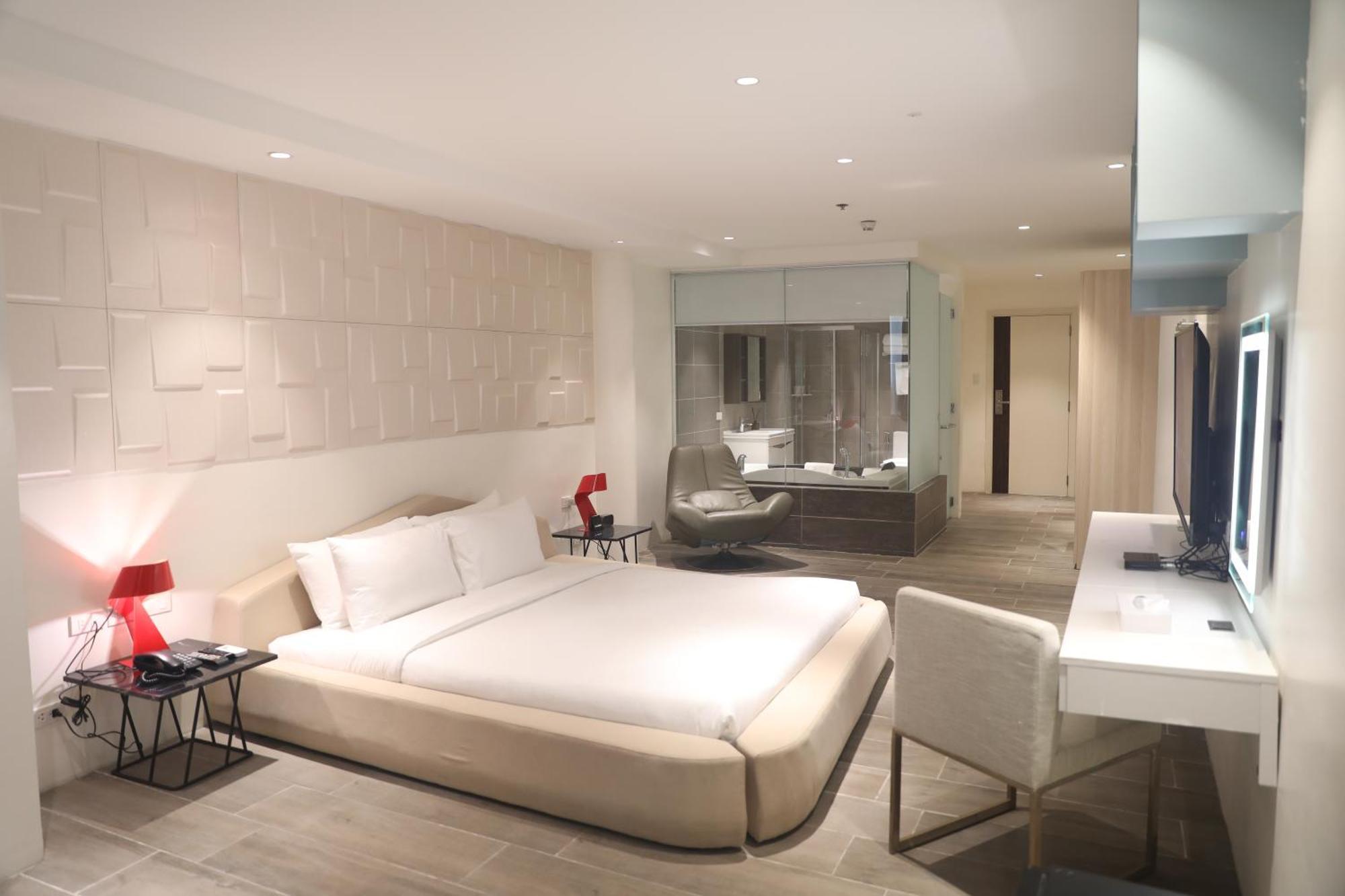City Park Hotel Residences Тагиг Экстерьер фото