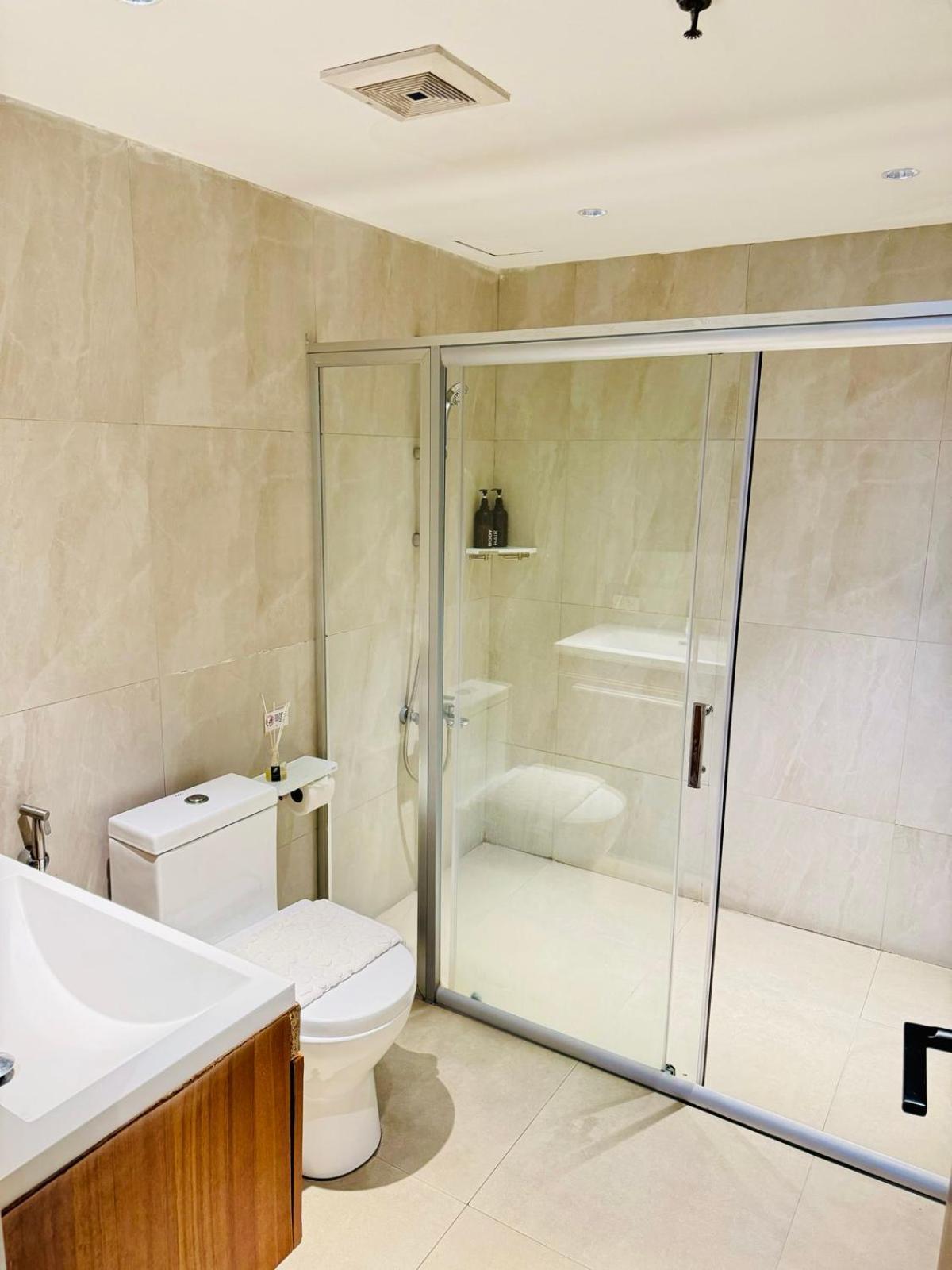 City Park Hotel Residences Тагиг Экстерьер фото